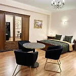 Quartier Victoria - Exklusives Souterrain-studio Am Goethepark Mit Kueche Apartman