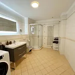 公寓 Quartier Victoria - Exklusives Souterrain-studio Am Goethepark Mit Kueche *
