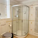 Quartier Victoria - Exklusives Souterrain-studio Am Goethepark Mit Kueche * 魏玛