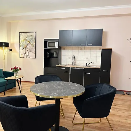 Quartier Victoria - Exklusives Souterrain-studio Am Goethepark Mit Kueche