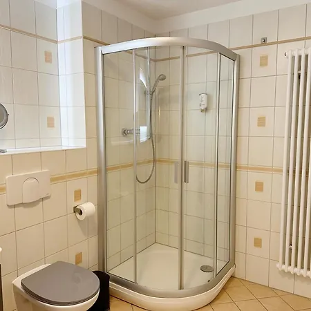 Quartier Victoria - Exklusives Souterrain-studio Am Goethepark Mit Kueche * Weimar (Thuringia)