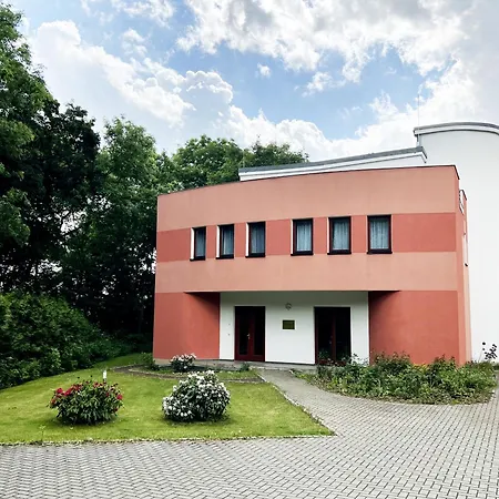 Quartier Victoria - Exklusives Souterrain-studio Am Goethepark Mit Kueche 公寓 *