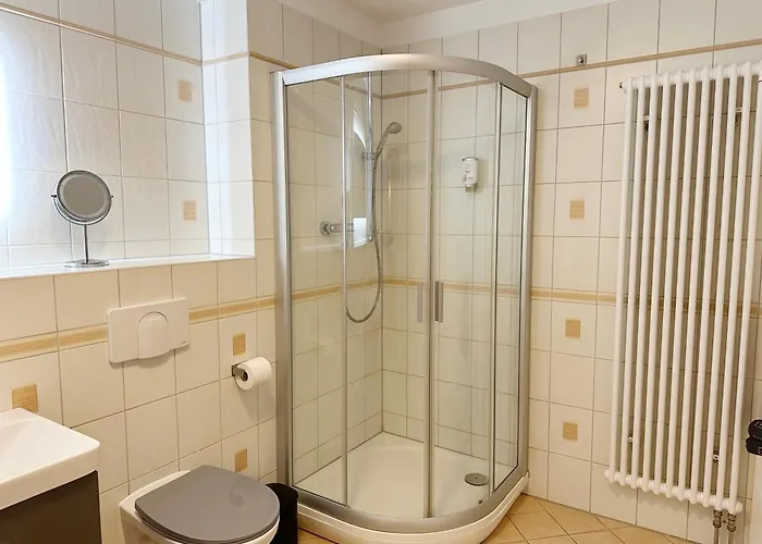 Quartier Victoria - Exklusives Souterrain-studio Am Goethepark Mit Kueche * Weimar (Thuringia)